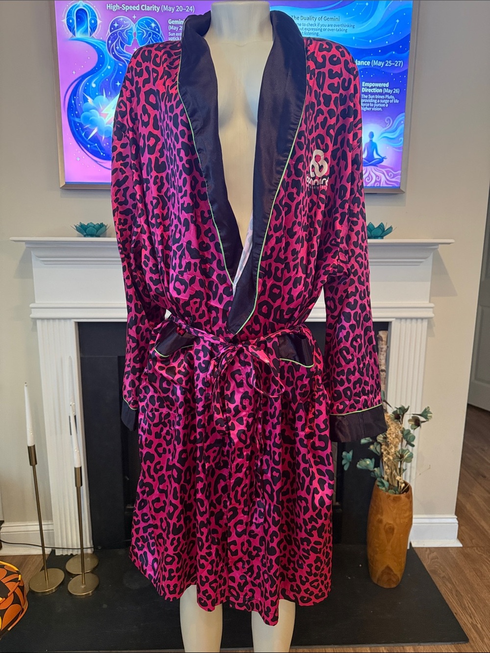 Bonnaroo Robe Rage Pink Leopard Satin Robe COVID 2020 unique rare - Picture 2 of 4